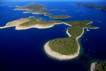 Pakleni islands private tour